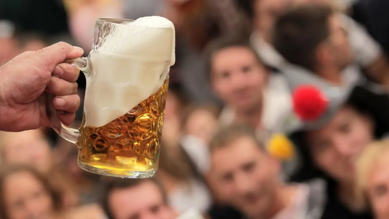 40 métert haladt 29 korsóval a kezében