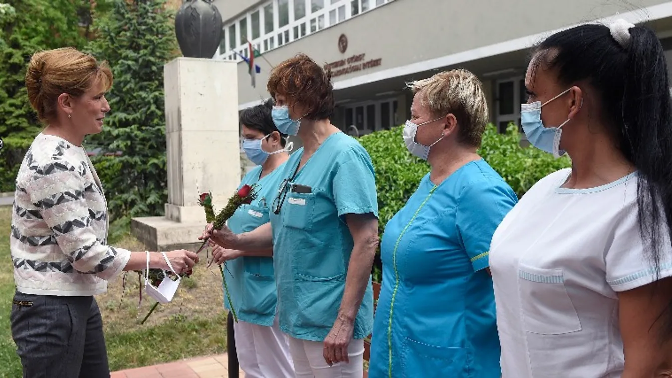 Herczegh Anita: Köszönet és hála jár az ápolóknak