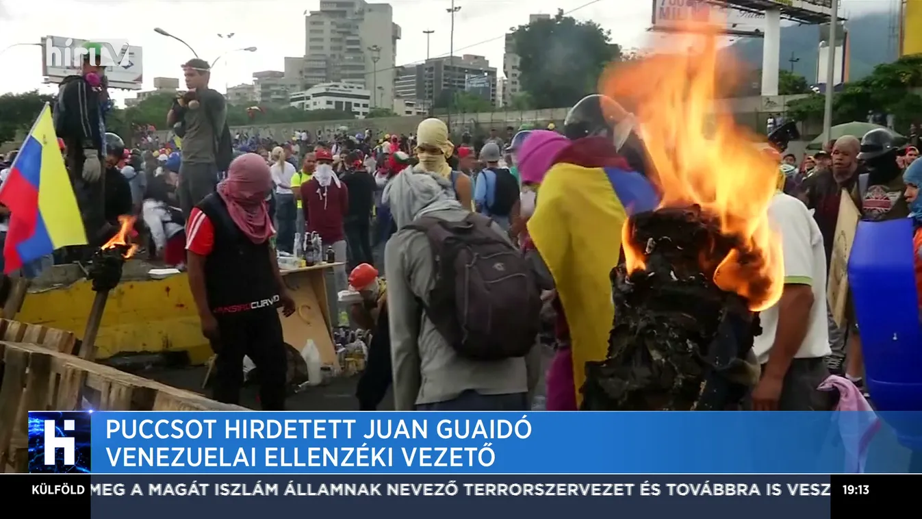 A tüntetők közé hajtott a Nemzeti Gárda egyik páncélozott járműve Venezuelában