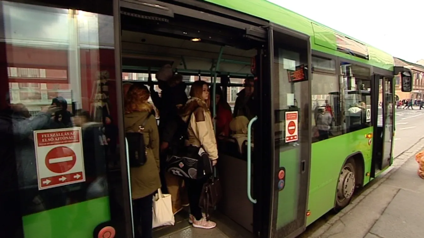 Együtt: Még a játékbuszt is eltüntették a fideszesek