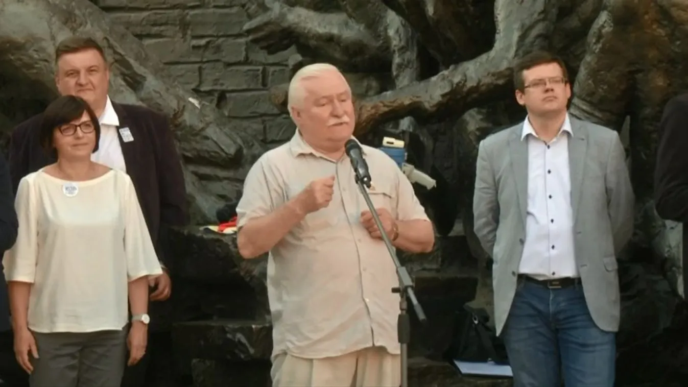 Polgárháborút vizionál a lengyel politikai egyik ikonja