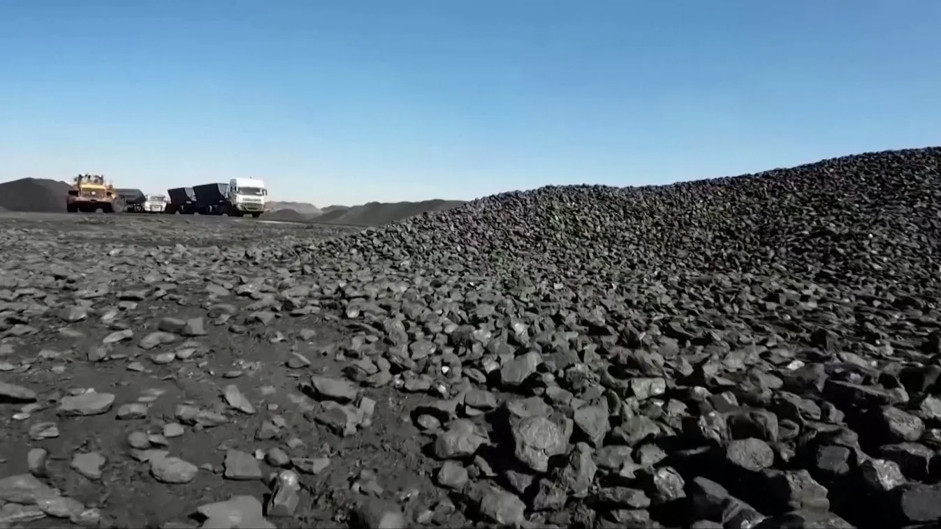 Korlátozza a kormány a hazai kitermelésű szén külföldre vitelét