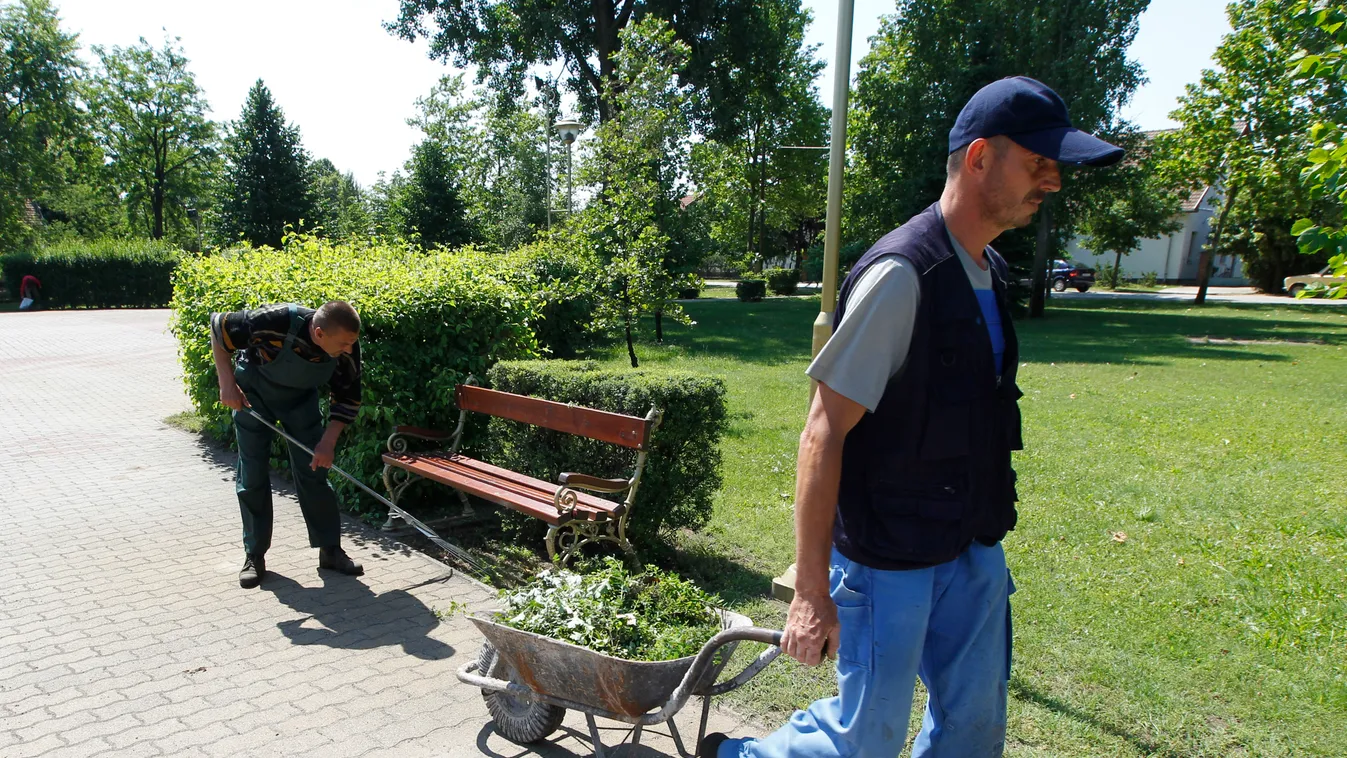 Túl sok a közmunkás, nagy a kivándorlás