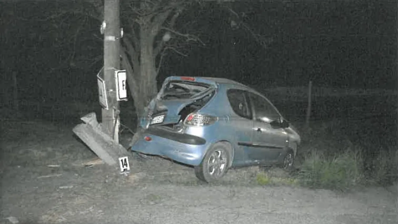 A csomagtartón keresztül zuhant az úttestre a drogosan balesetet okozó sofőr utasa