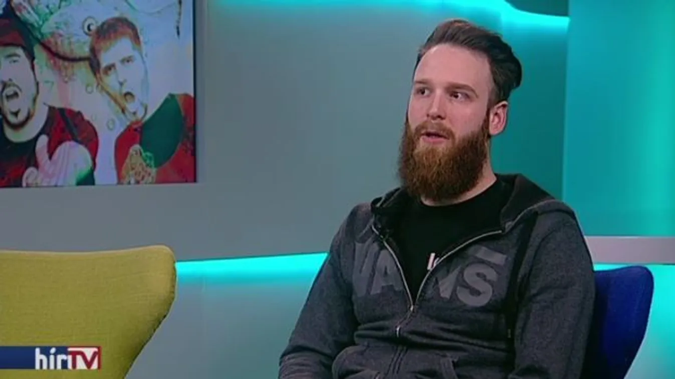 Kockás inges lányok