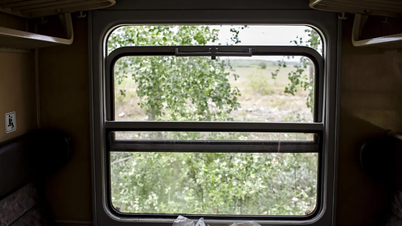 Drogárussal és utcalánnyal utaztunk a mátészalkai vonalon