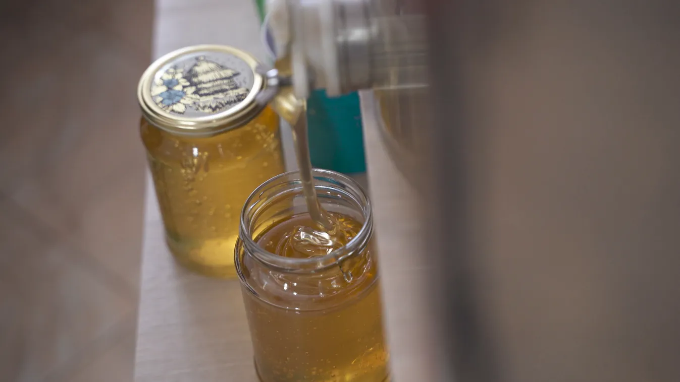 Magyar kezdeményezésre kötelező lesz százalékosan feltüntetni a mézek származását az Európai Unióban