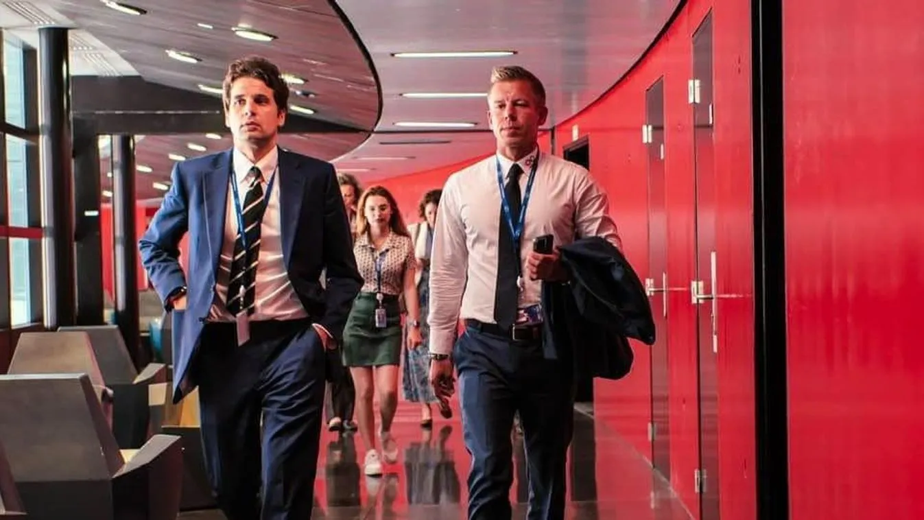 Különös asszisztenseket foglalkoztatnak Magyar Péterék Brüsszelben