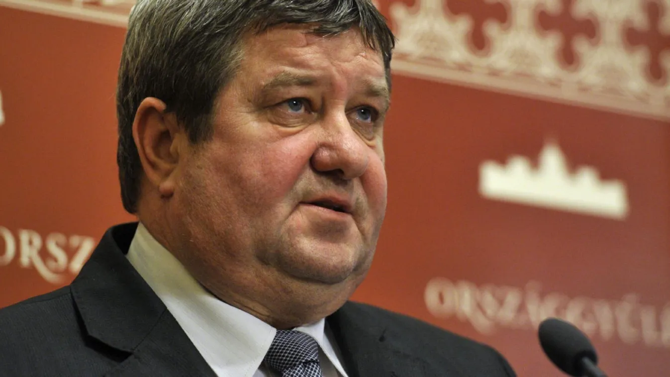 Tállai András: Vasárnaptól átjárhatóak a Szép-kártya alszámlái