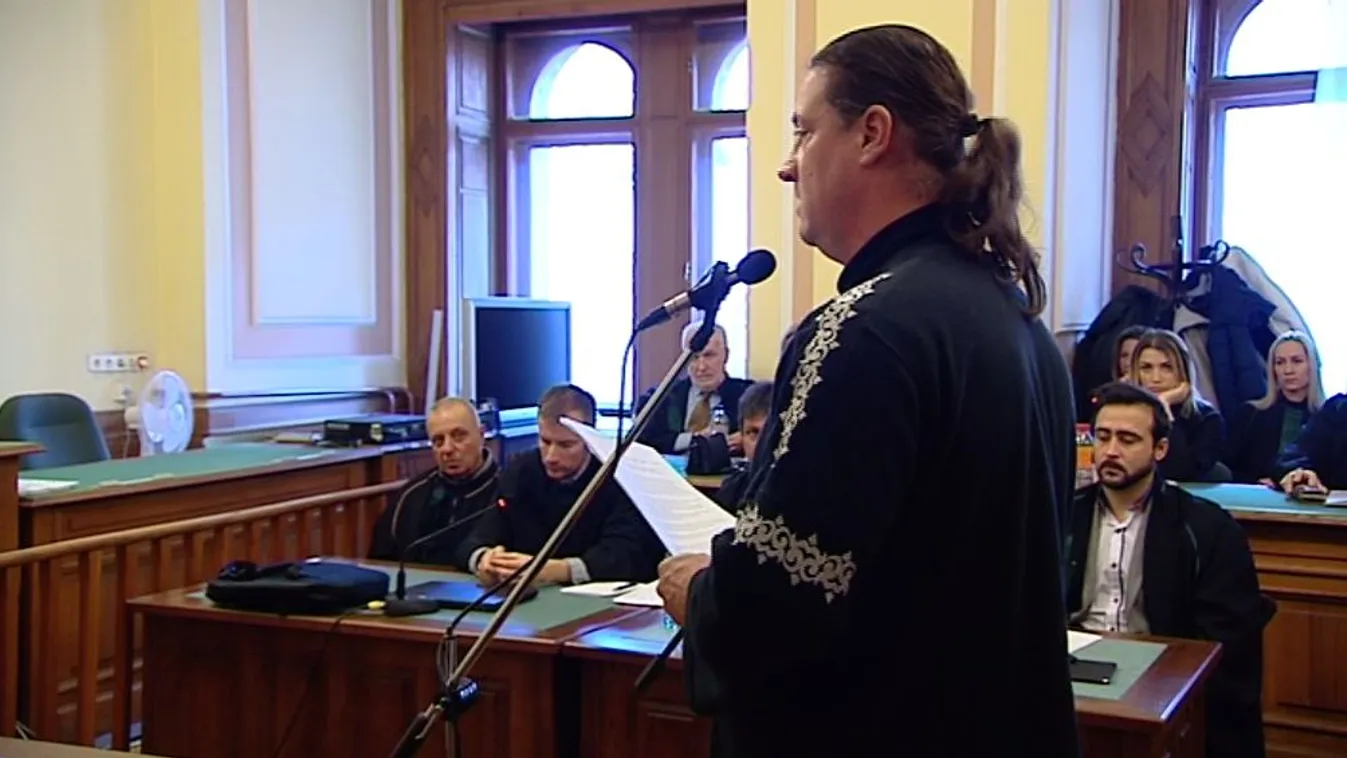 Módosított váddal kezdődött Budaházyék tárgyalása