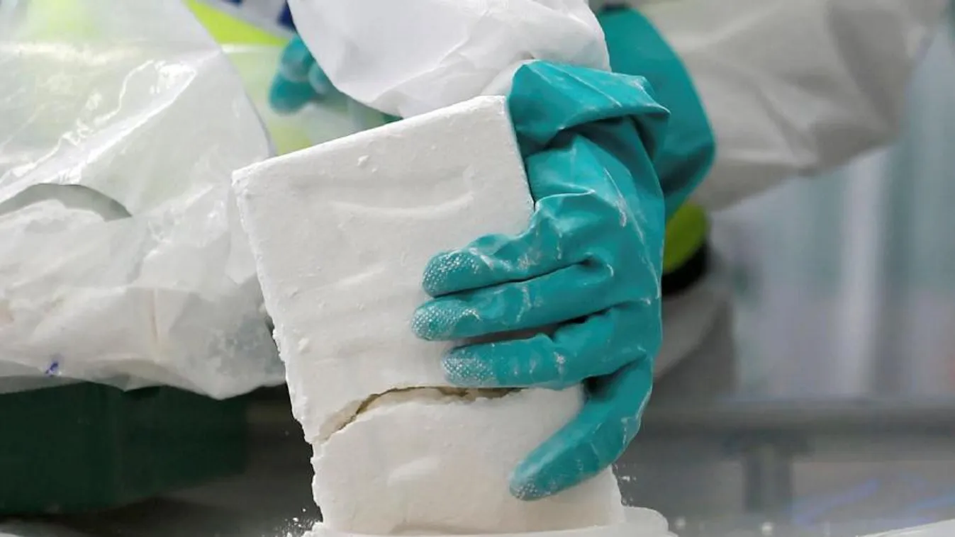 Dugig volt kokainnal a Kolumbiából érkező hajó