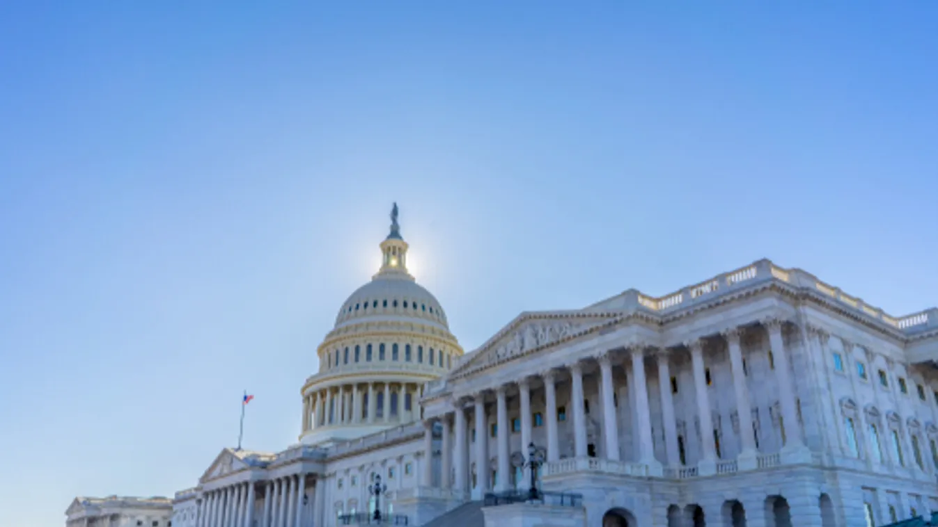 Megkoszorúzták Kossuth Lajos szobrát az amerikai kongresszusban