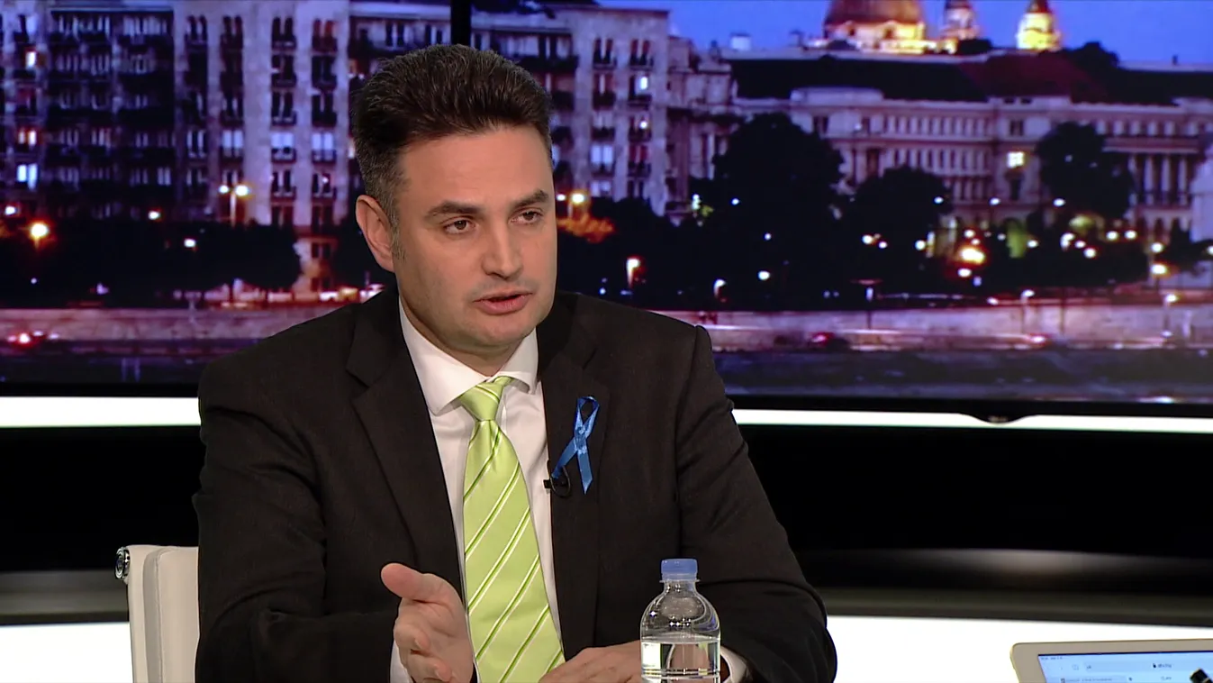 Saját kampányszámlájáról is fizette Márki-Zay a Facebook hirdetéseket