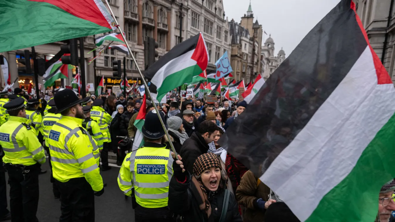 Erőszakos jelenetekkel tarkított komoly palesztinpárti tüntetés volt Londonban