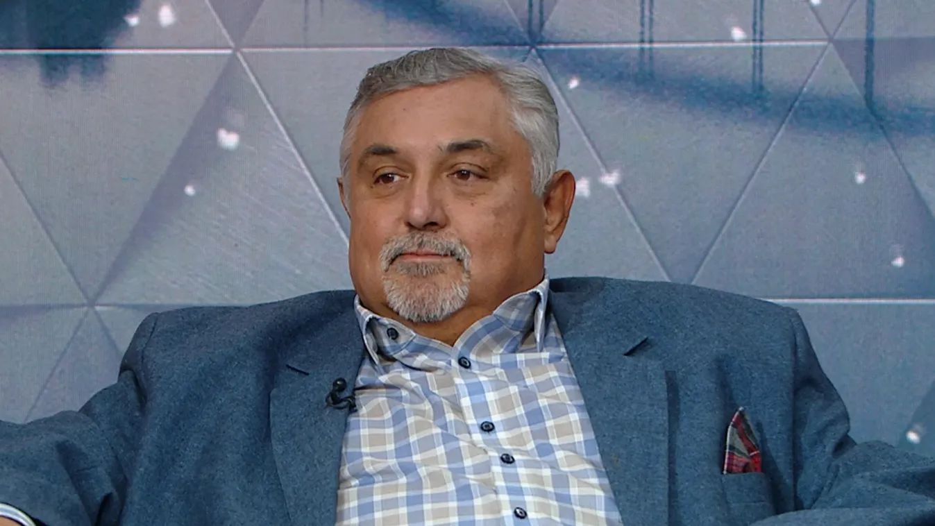 Mozaik - Elindult a 100 tagú Cigányzenekar decemberi turnéja