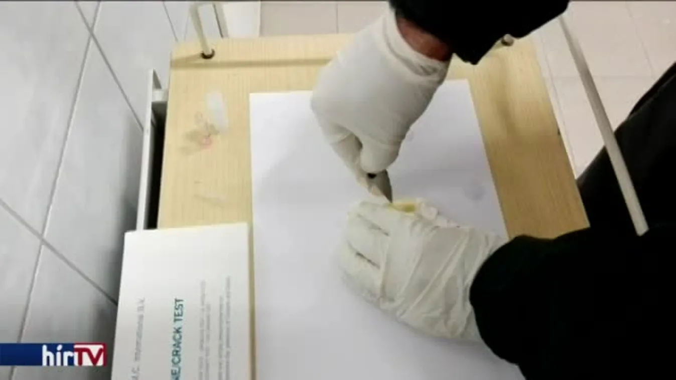 76 kokainkapszulával a gyomrában landolt a nő Ferihegyen