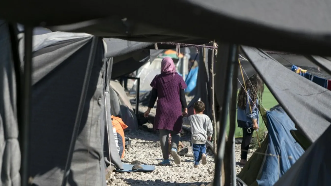 Szaporodnak az erőszakos esetek a táborokban