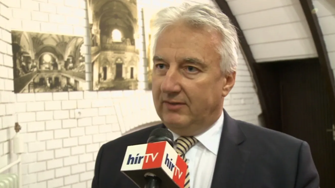 Semjén szerint nemzetpolitikai érdek volt a Naffa testvérek honosítása