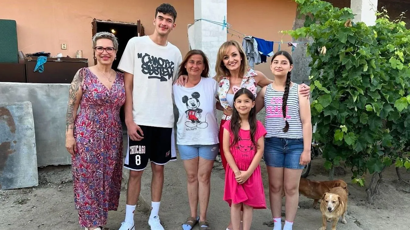 Szandi: Számunkra mindig is fontos volt a rászorulók megsegítése