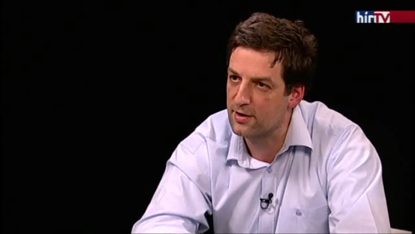 Alinda vendége Nényei Pál irodalomtanár, drámaíró