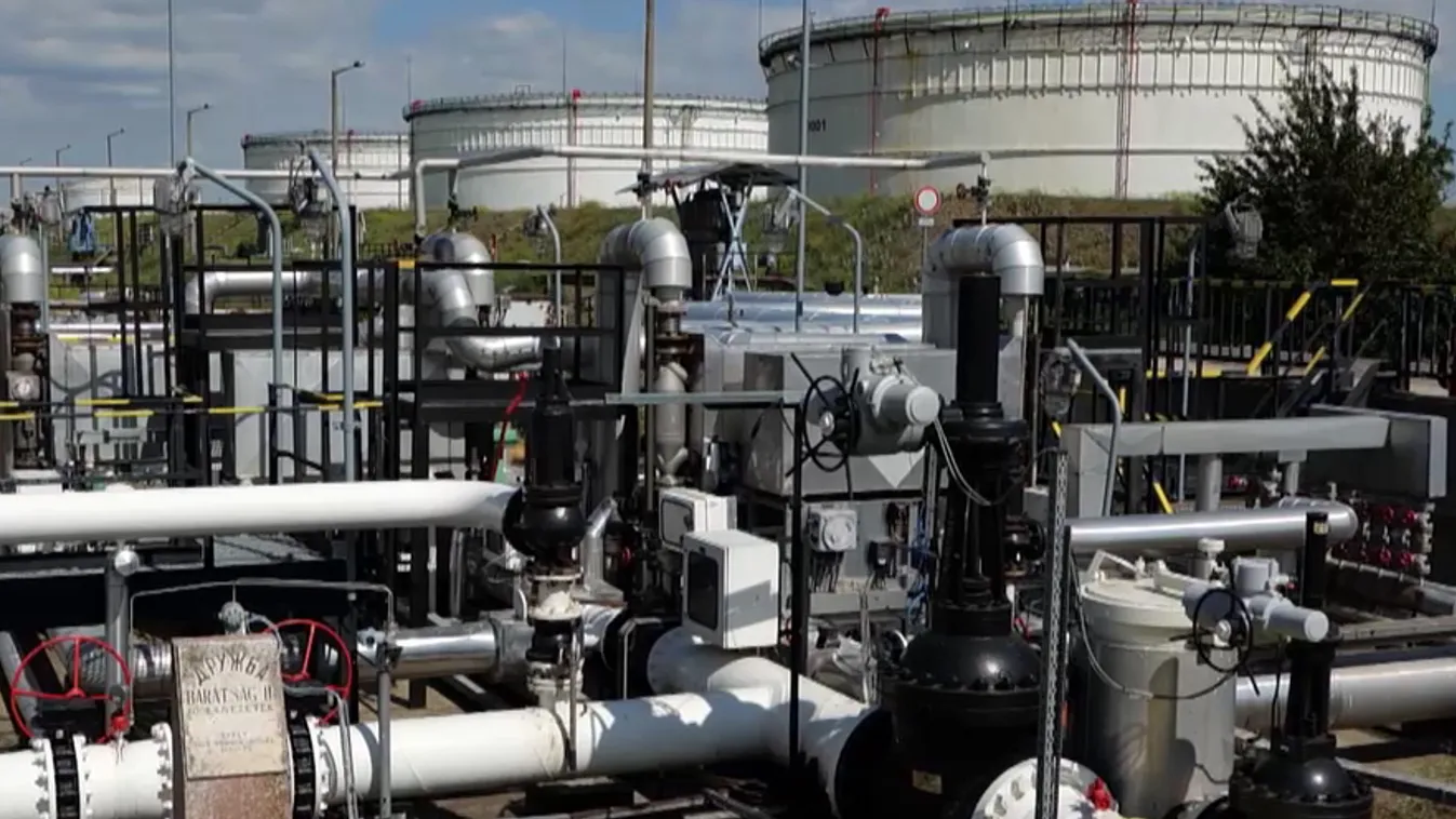 Ursula von der Leyen biztathatta az ukránokat a kőolajvezeték leállítására