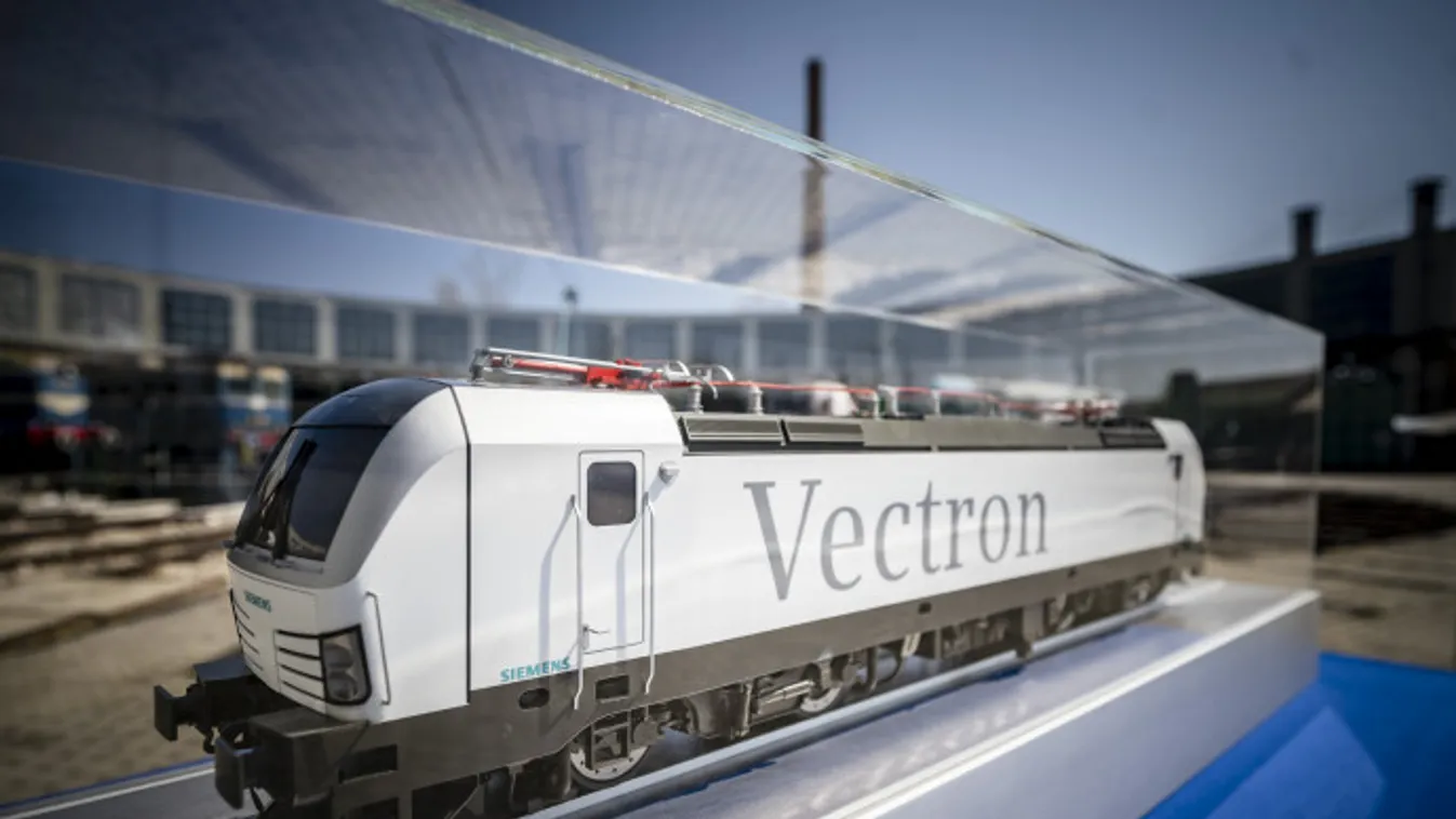 MÁV: három Vectron-mozdony érkezett a flotta megerősítésére és korszerűsítésére