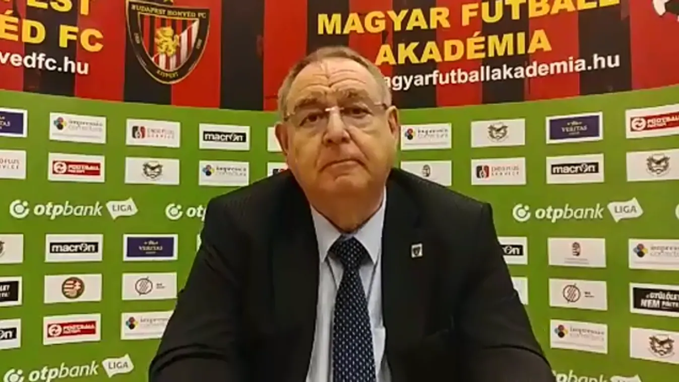 Hemingway bocsánatot kért, amiért szlovák falunak nevezte Dunaszerdahelyt