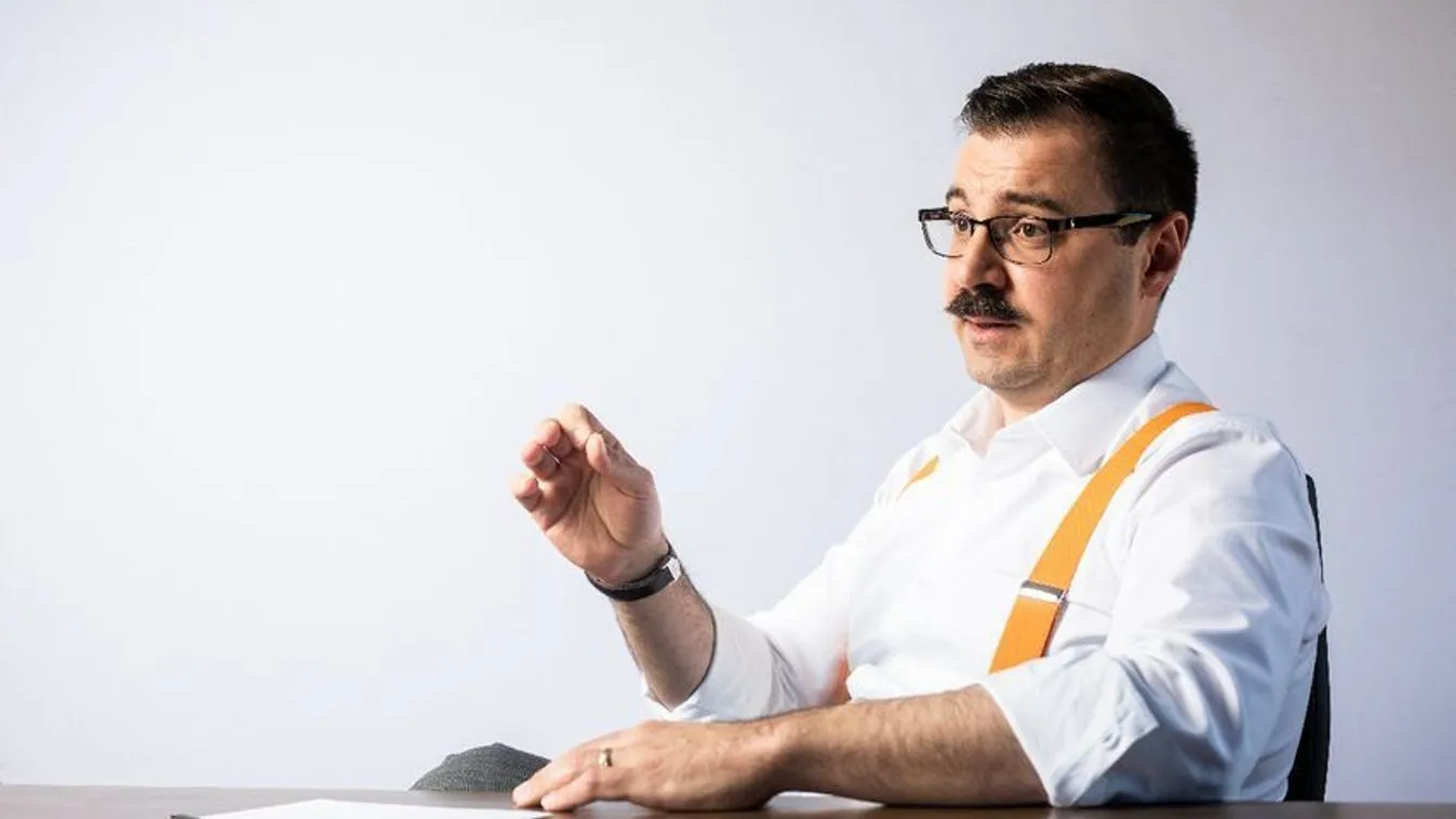 Madridban nyitotta meg első külföldi irodáját az Alapjogokért Központ + videó