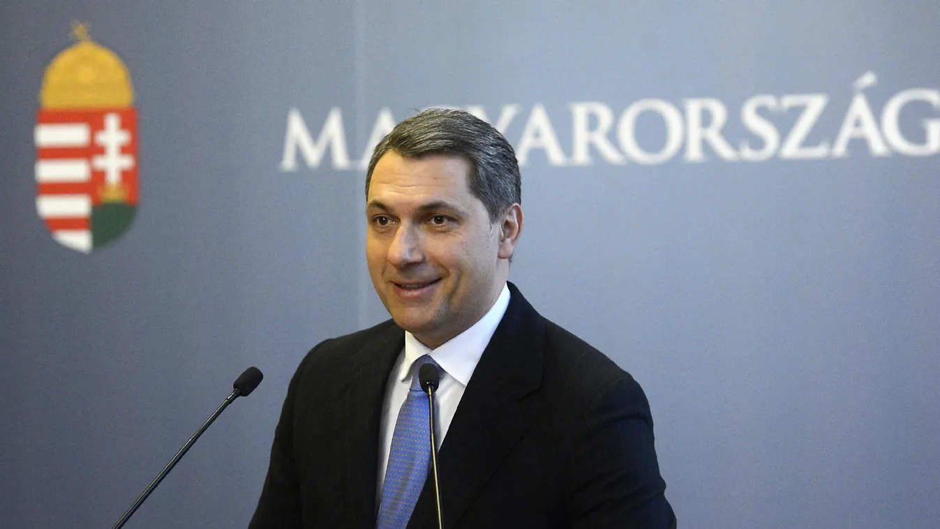 A Microsoft kihátrál, Lázár nem aggódik