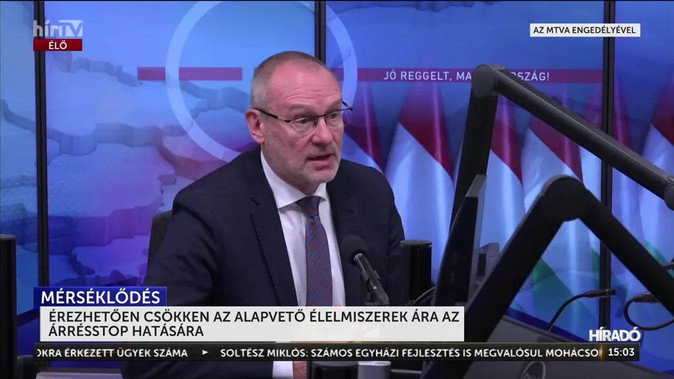 Zsigó Róbert államtitkár szerint érezhetően csökken az alapvető élelmiszerek ára az árrésstop hatására + videó