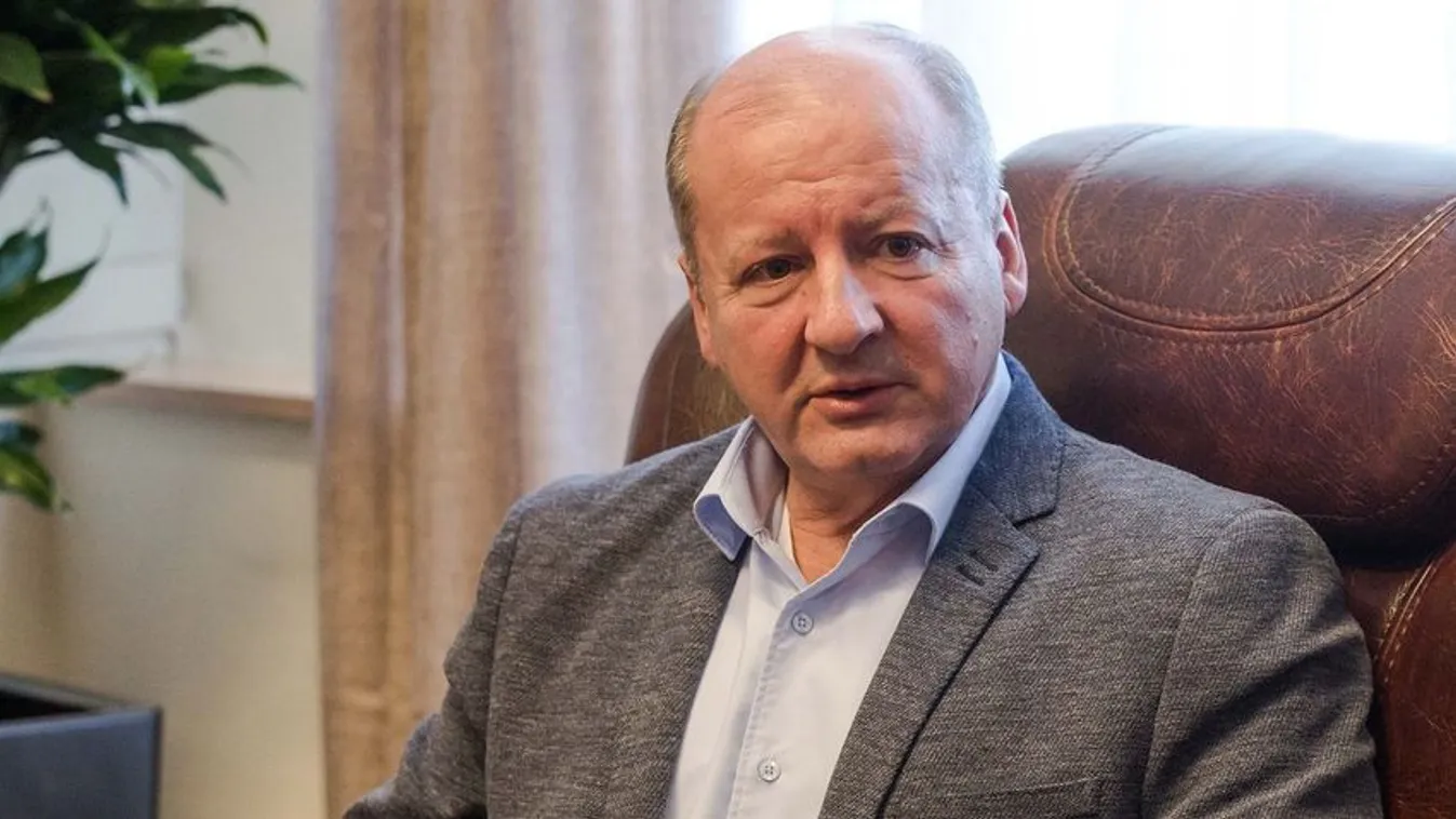 Simicskó István: Magyarországnak egyértelműen az az érdeke, hogy béke legyen