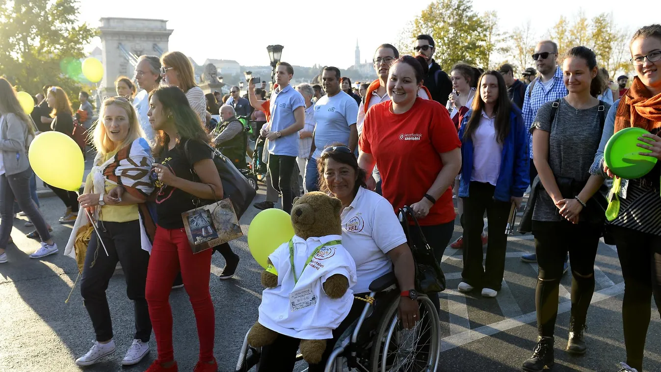 Az esélyegyenlőségért vonultak a fogyatékossággal élők