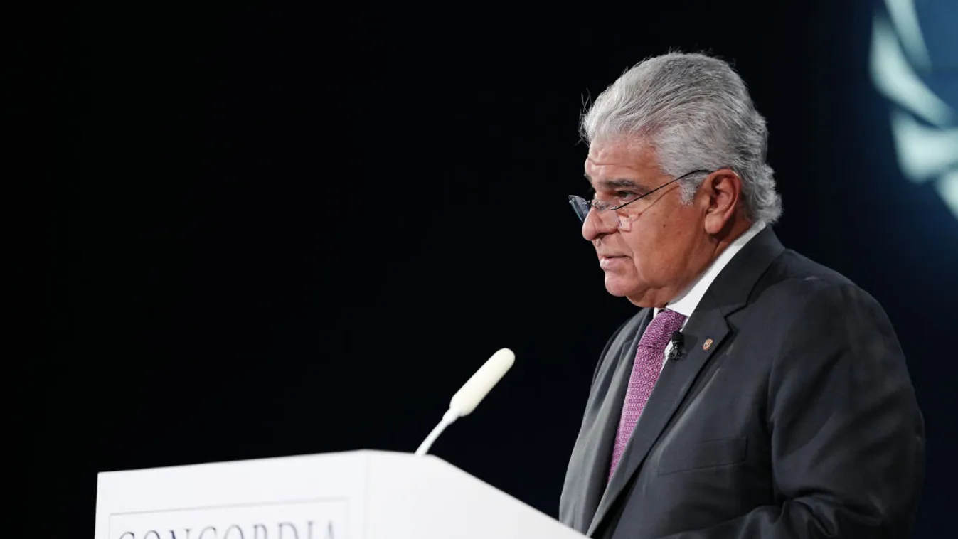 Panama elnöke szerint szó sem lehet Donald Trump elképzeléséről