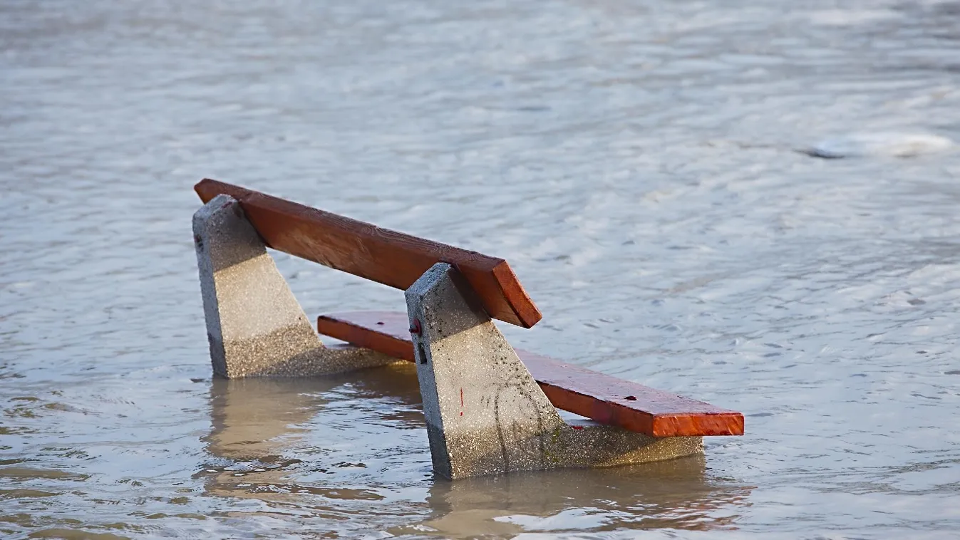 Készülődés az érkező árhullámokra