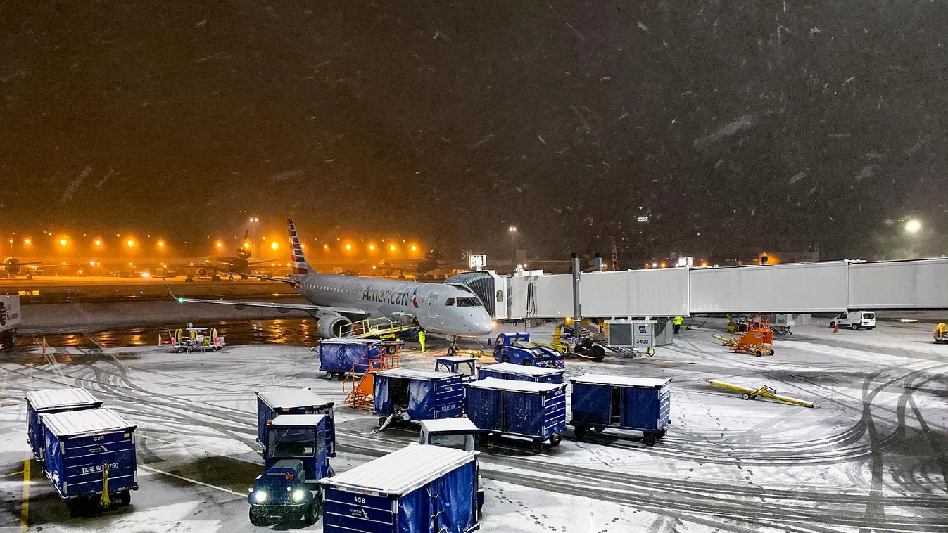 Rendkívüli havazás és hideg miatt veszély- és katasztrófahelyzetet hirdettek az Egyesült Államok több államában