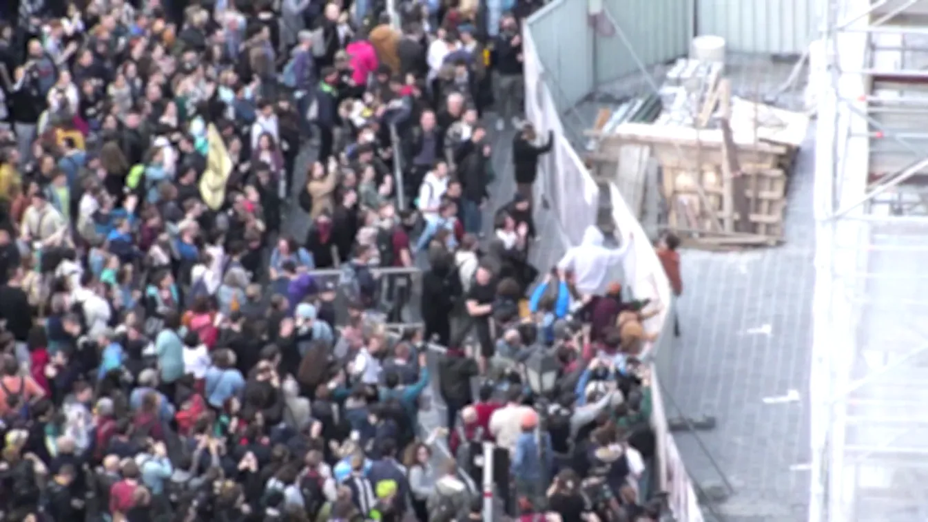 Gyűlöletbeszéd miatt törölte a Facebook az Egységes Diákfront eseményének reklámját