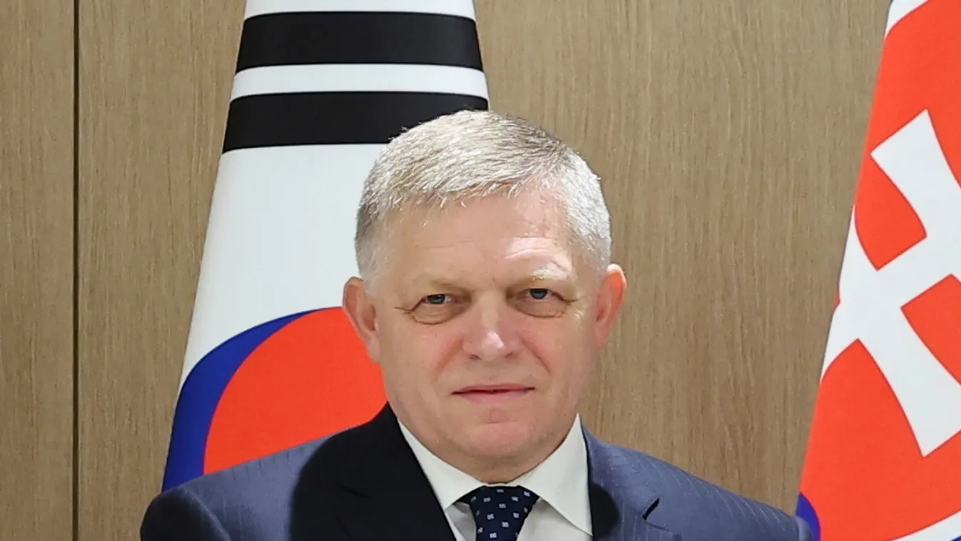 Robert Fico: A háború befejezése után helyre kell állítani a kapcsolatokat Oroszországgal