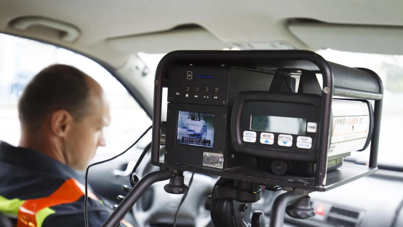 Hitelesek a civil rendőrautós traffik