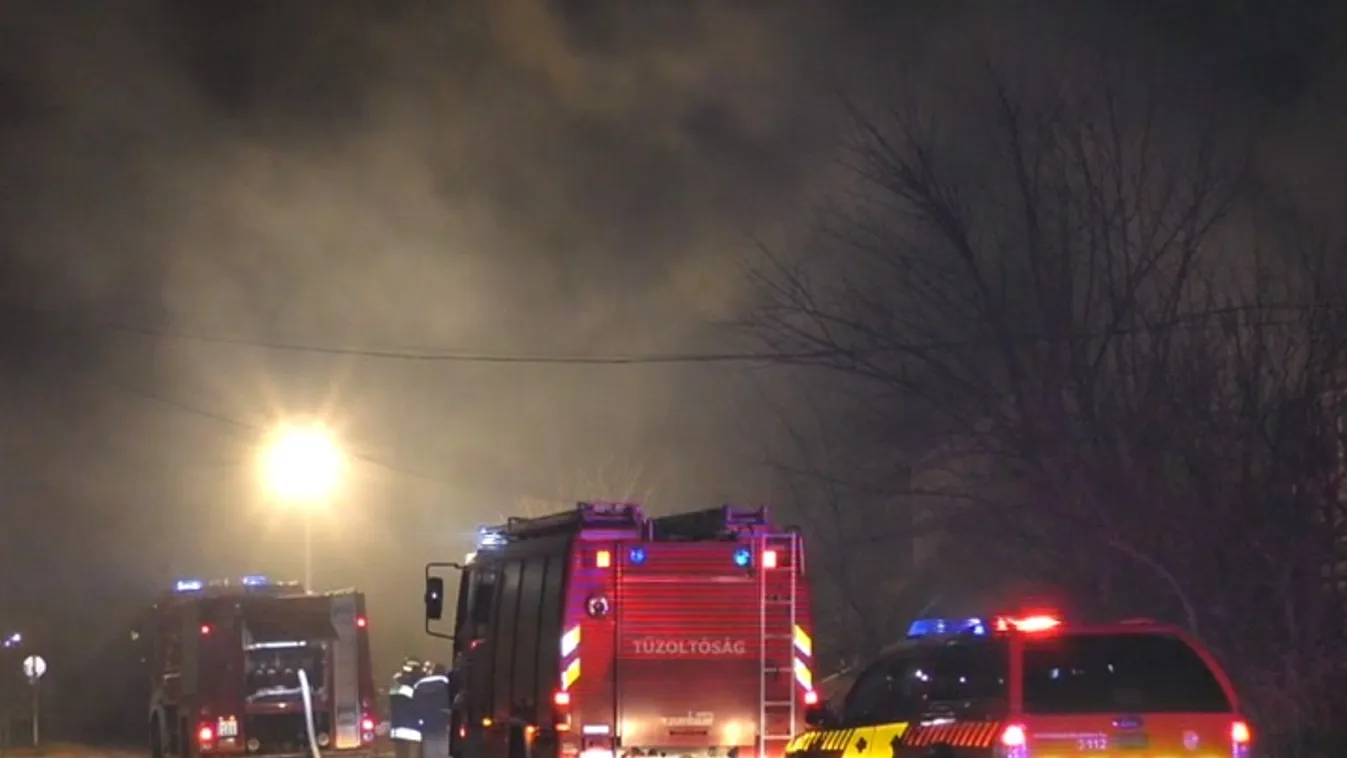 Tűzre ébredtek a lakók