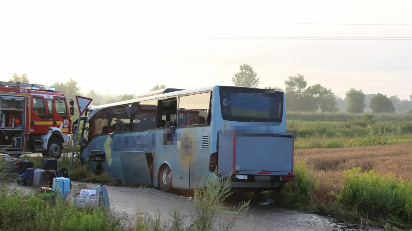 Ukrán busz balesetezett Kisvárdánál, többen megsérültek
