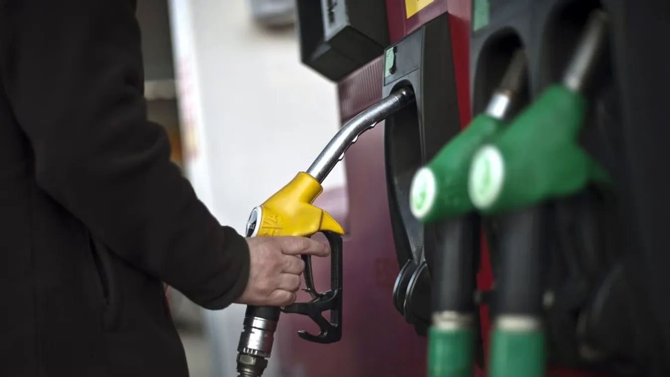 A lakástámogatás mellett kétmillióért tankolt a fideszes