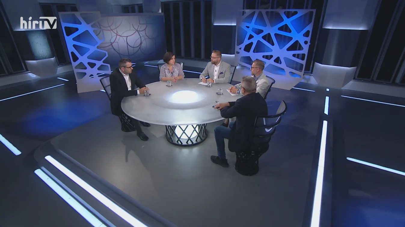 Civil kör: Mi kaptuk a legmegátalkodottabb baloldalt