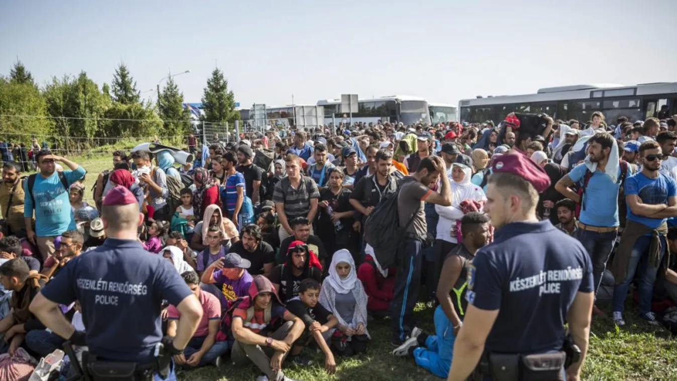 Migránsok millióit szabadítaná az Unióra az Európai Parlament