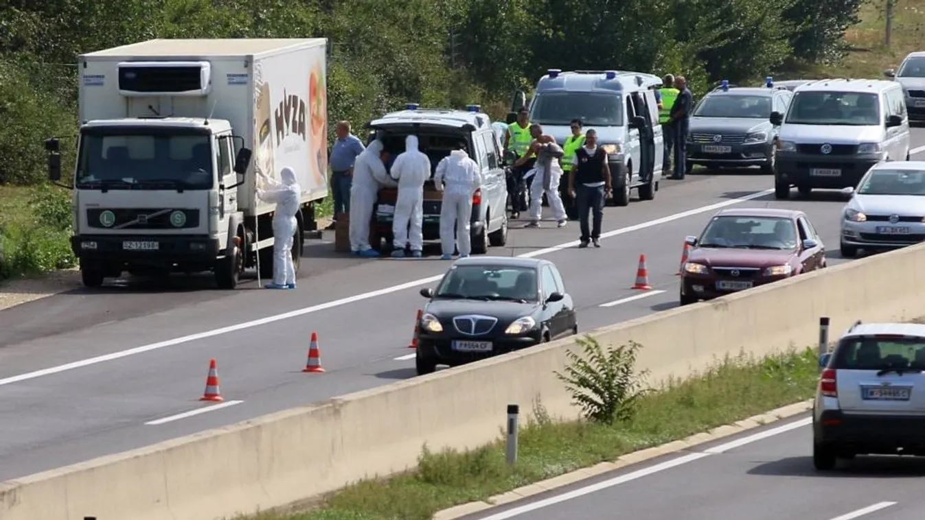 Jogerősen életfogytiglant kapott négy vádlott