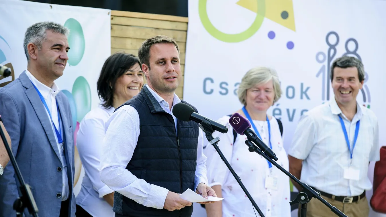 Az új nemzeti konzultációval finomhangolnák a családtámogatási rendszert