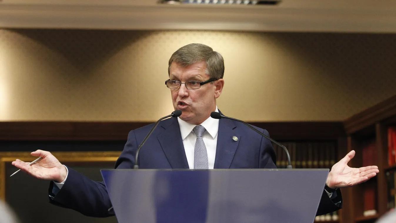 Vendéglátóznak Matolcsyék