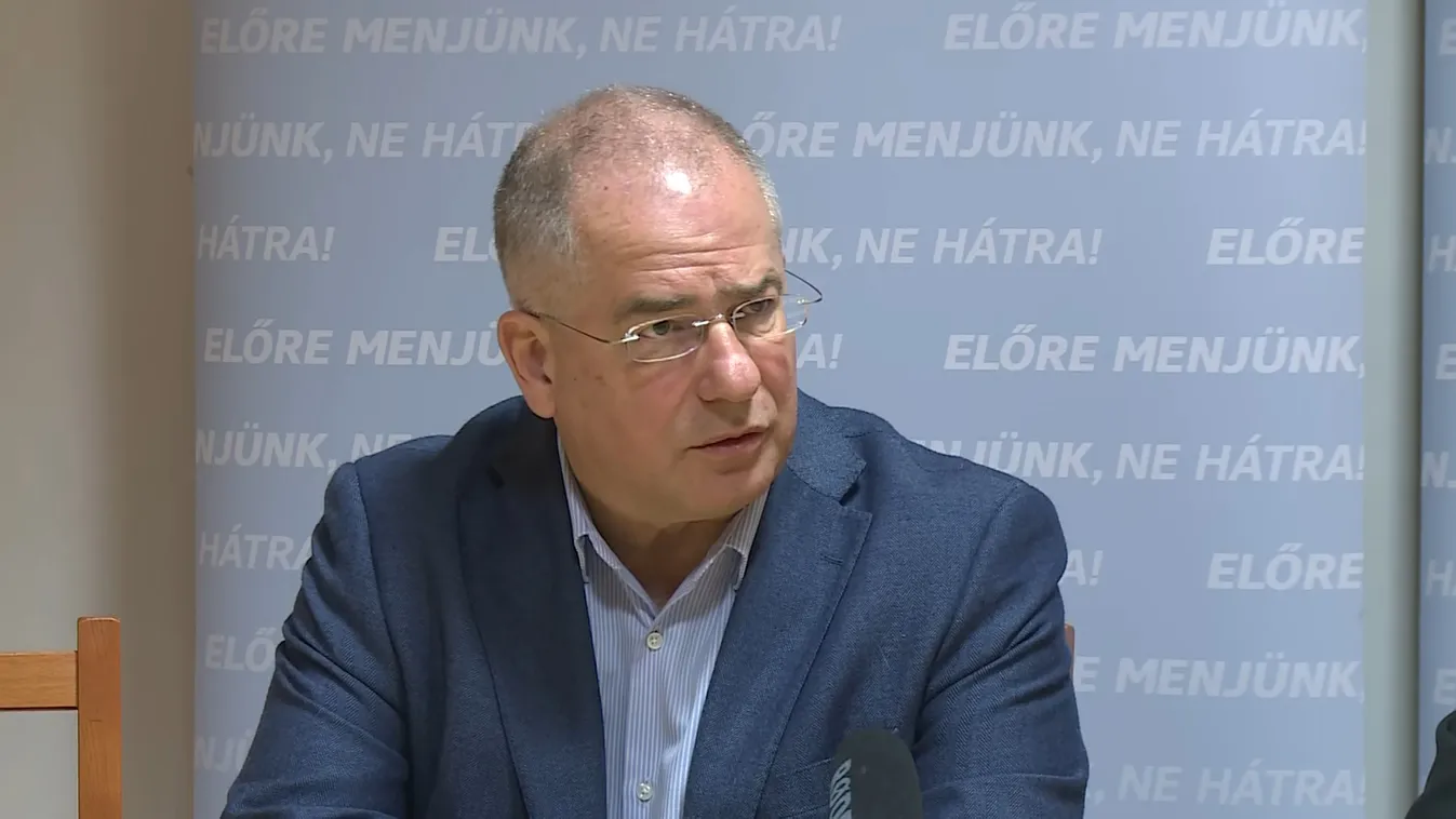 Kósa Lajos: a migráció káros, meg kell állítani + videó