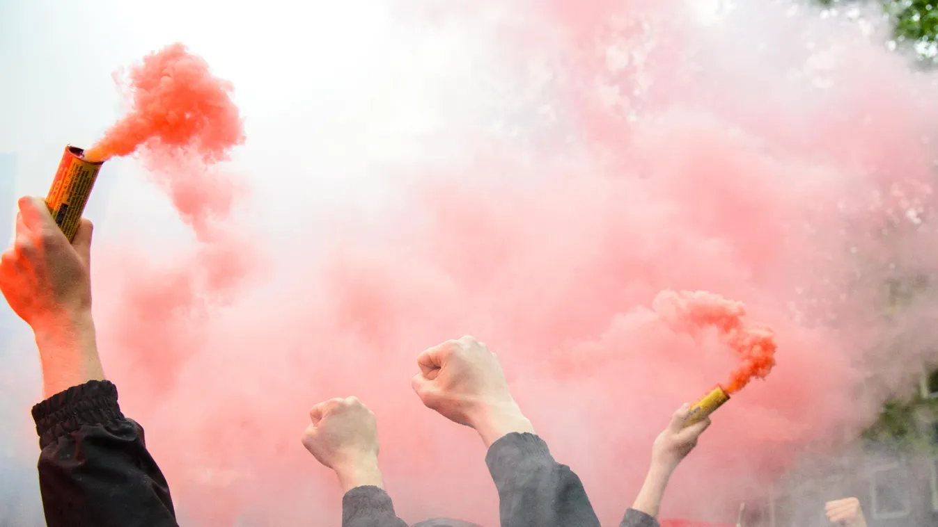 Óriási botrányba fulladt Olimpiakosz-AEK Athén rangadó