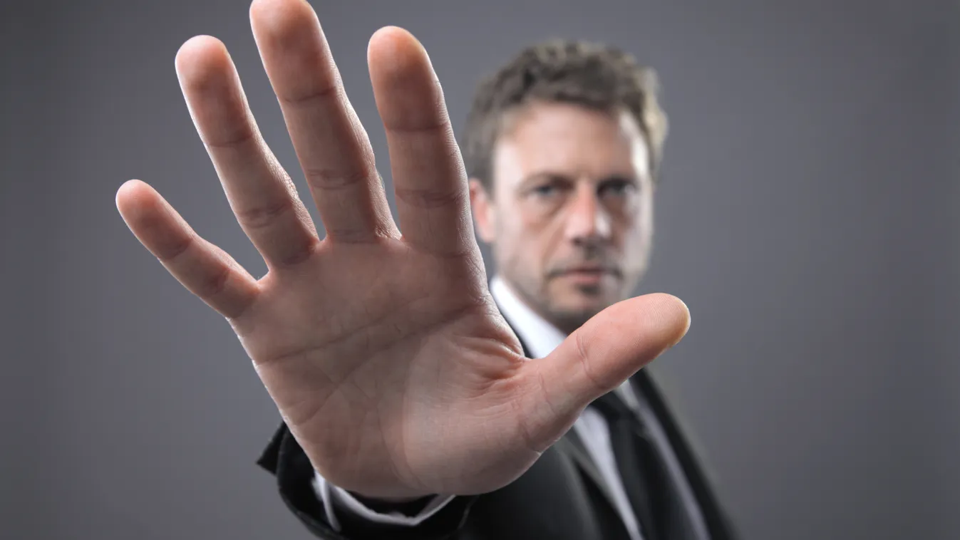 Betelt a pohár a német rendőröknél: a baloldali pártokat tarják felelősnek az erőszakhullámért