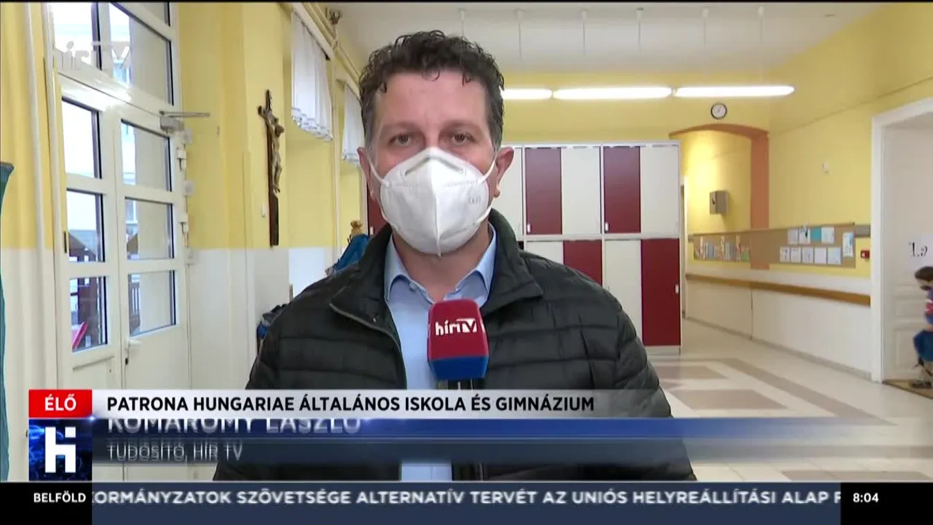 Újra az iskolapadban